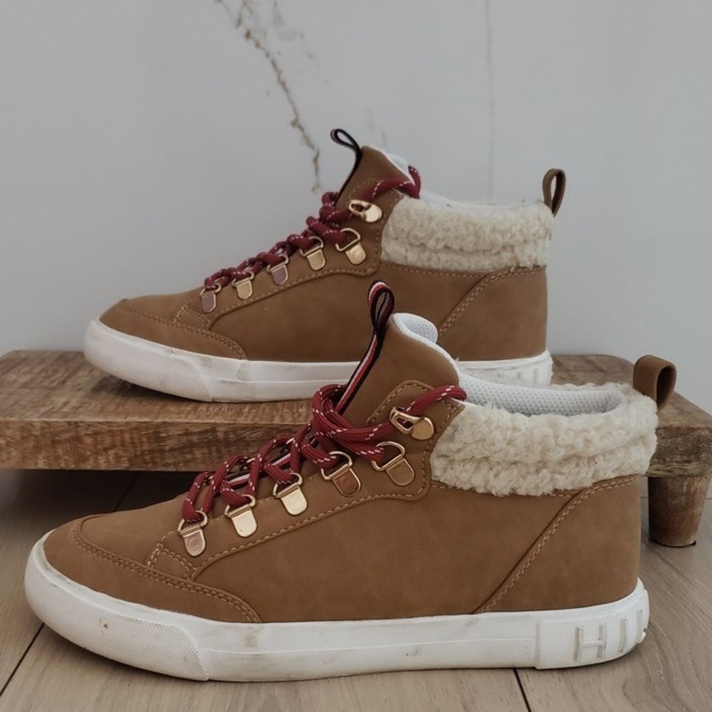 Tommy Hilfiger Sneakers Womens 7 Brown‎ Faux Fur Jael High Top Hiking Boot Style